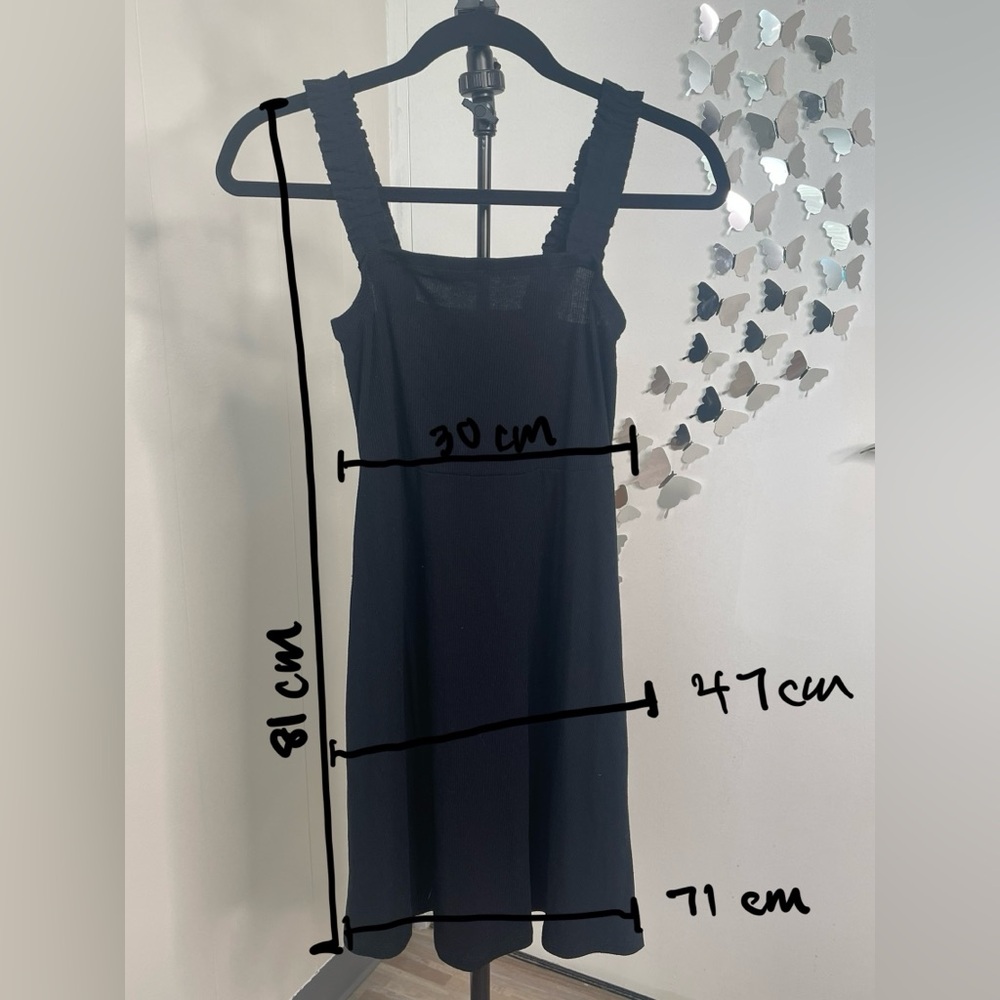 Black flowy dress